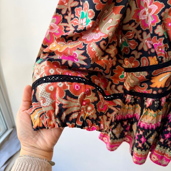 Love The Label Puff sleeves deep V neck Floral Print Blouse Women’s Size L - Picture 2 of 6